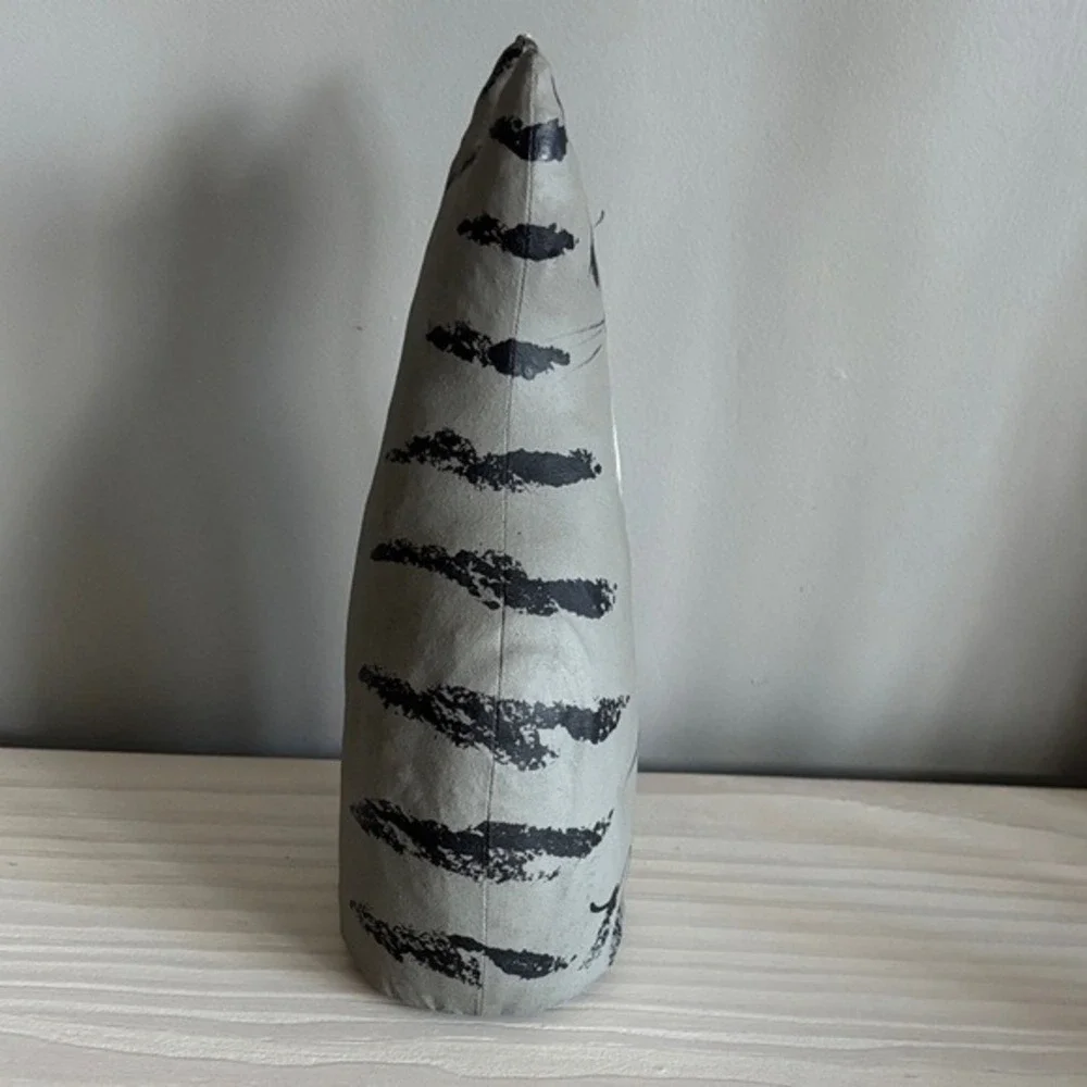 VTG‎ Toys From The Attic Gray Folk Art Cat Figurine
